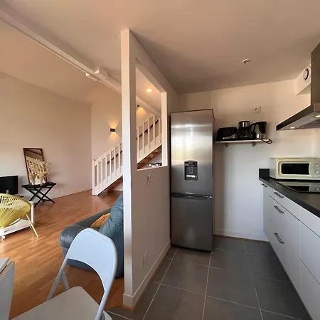 Charmant T2 Entre Plage Et Montagne, A 10 Min Du Centre De Avec Parking Prive - Fr-1-239-974 Apartment *